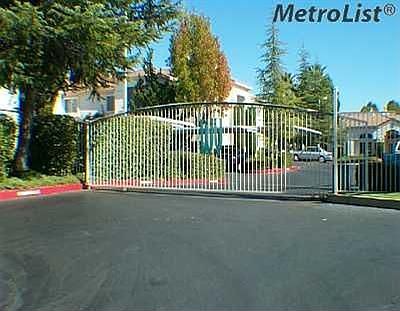 2nd image of 8020 Walerga Rd Unit 1049