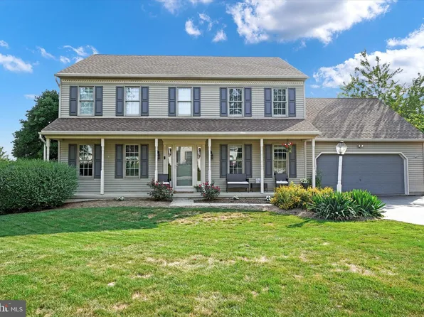 81 Meadow Hill Dr, York, PA 17402