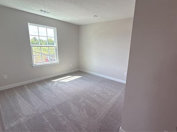 Columbia w Finished Basement