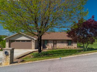 2749 Kentwood Dr, Kodak, TN 37764