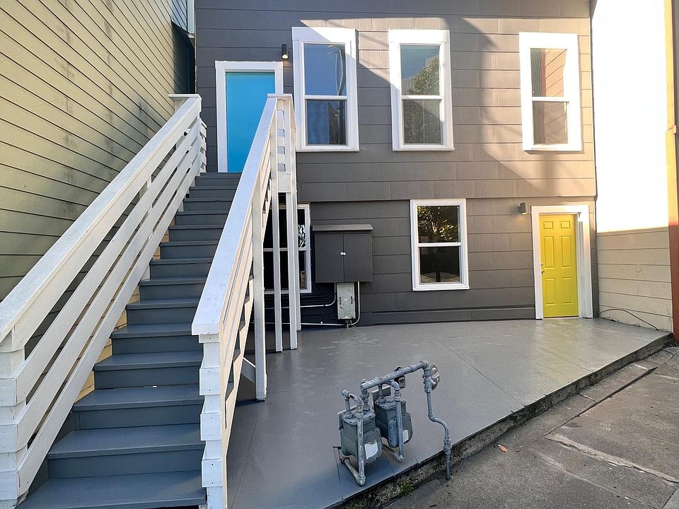 1st image of 2636 3rd St #2636