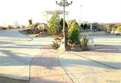 4th image of 39605 Spanish Oaks Dr