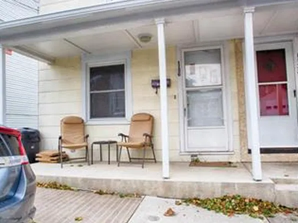 1136 Furnace St, Hellertown, PA 18055