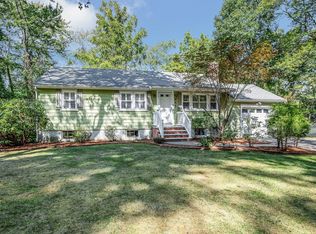 544 Pearl St, Reading, MA 01867