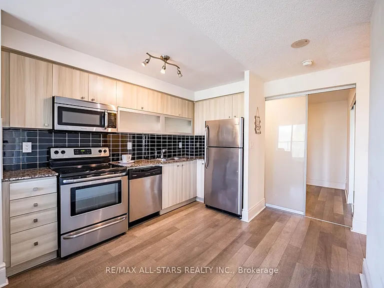 2015 Sheppard Ave E #407 — Photo 5