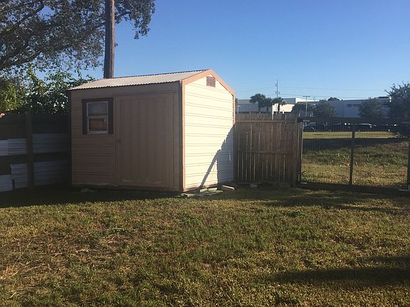 2nd image of 4332 Canterberry Dr