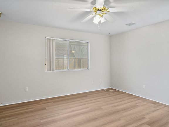 5th image of 2628 Valentine Avenue