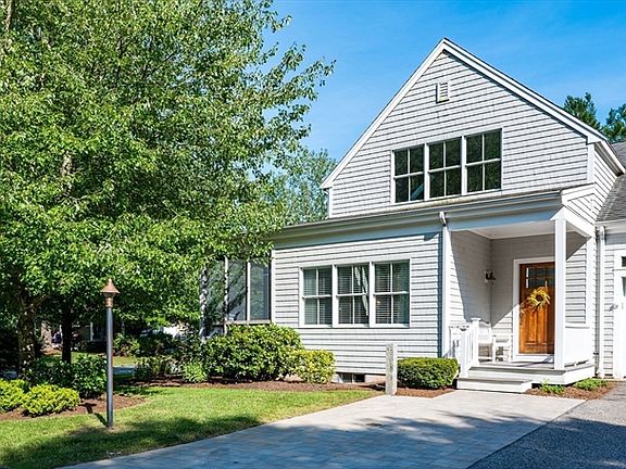 2nd image of 14 Hathaway Pond Cir Unit 14