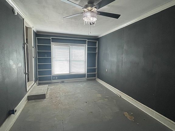 2nd image of 614 N Van Buren St
