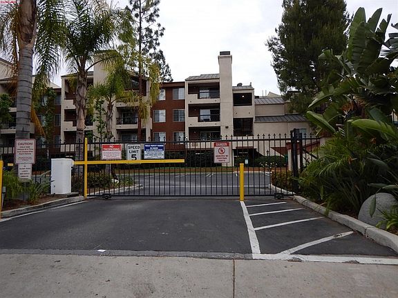 3rd image of 21500 Burbank Blvd APT 206