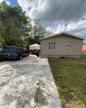 3rd image of 1770R NW 153rd St