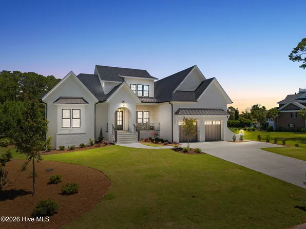 2611 Mariners Way SE, Southport, NC 28461