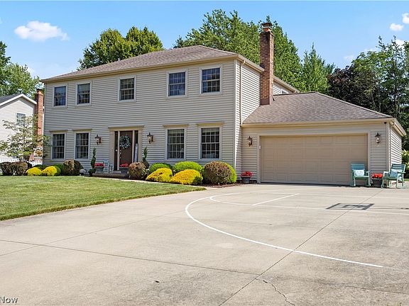 3rd image of 31195 Roberta Dr