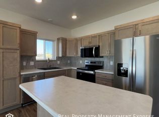 9006 W Jerald Pl, Sioux Falls, SD 57106