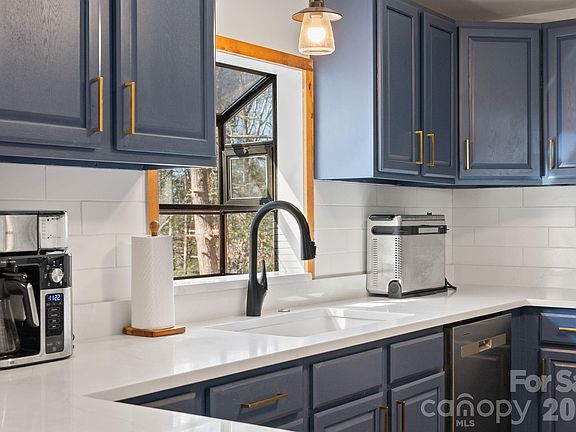 5th image of 345 Kingswood Dr