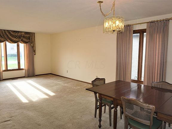 3rd image of 1319 Azalea Dr