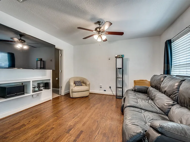 3728 Park Ln — Photo 6