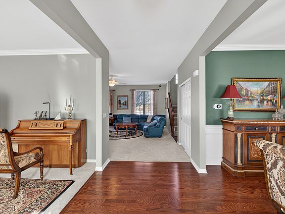 2nd image of 2458 Cushing Ln