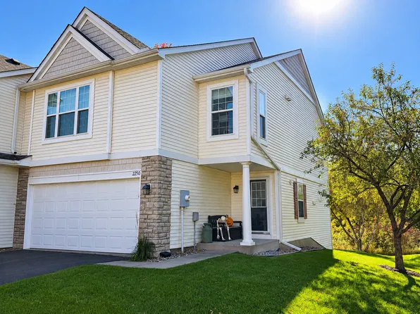 2250 Saint Johns Dr, Woodbury, MN 55129