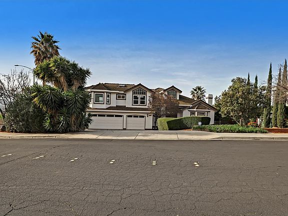 2nd image of 1033 Camarillo Ct