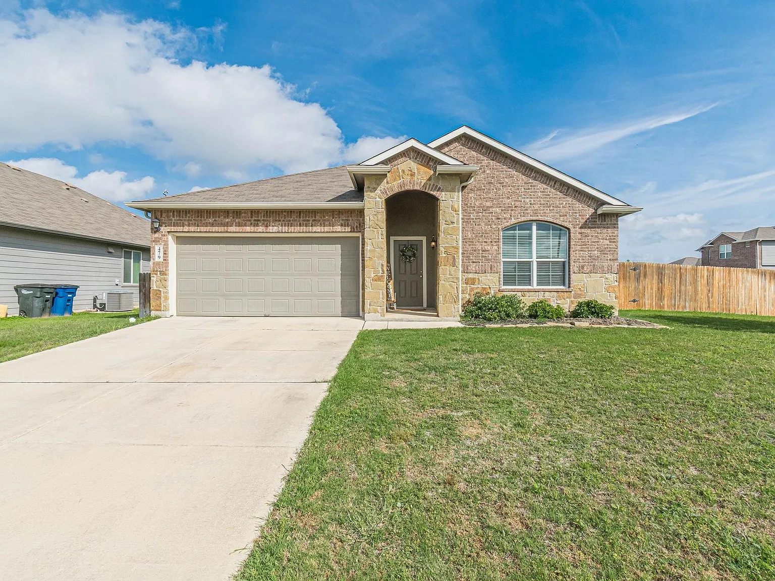 3 bed, 2.0 bath, 1580 sqft, $2,000 — Photo 3