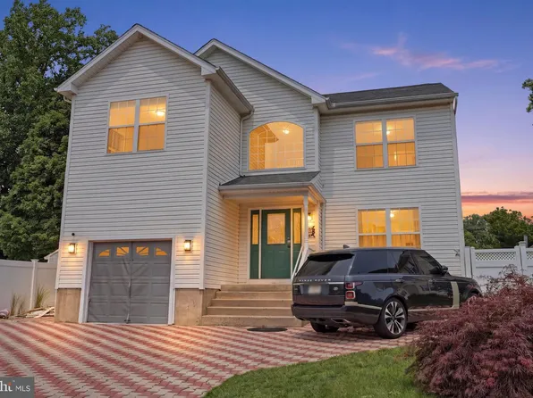 2347 Maple Ave, Croydon, PA 19021
