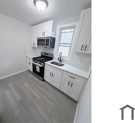 3 bed, 900 sqft, $3,400 — Photo 2