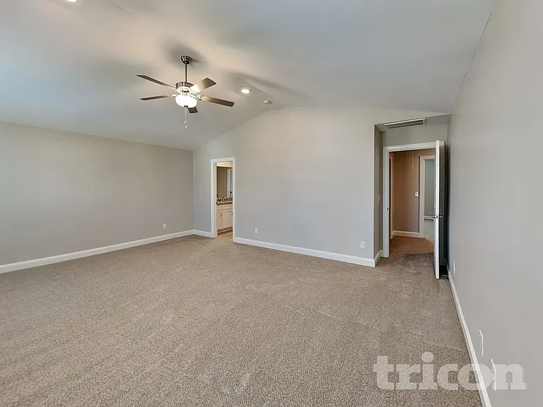 119 Tradesmen Trl — Photo 6