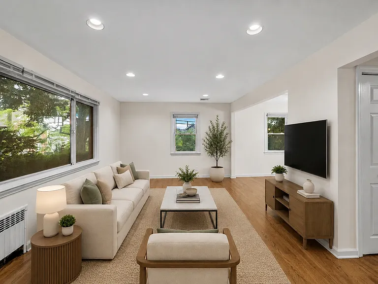160 Magnolia Ave — Photo 4