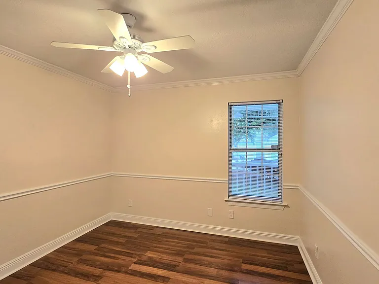 10017 Foxrun Rd — Photo 11