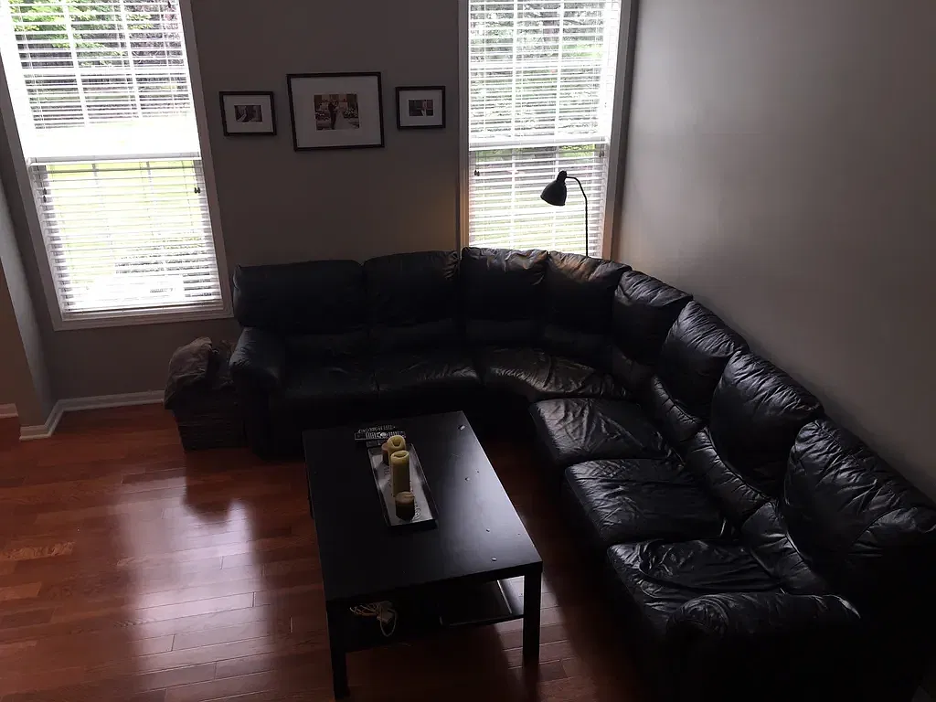 2 bed, 2.5 bath, 1355 sqft, $2,400 — Photo 3