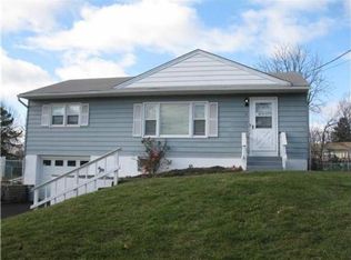 11 Lancer Dr, Newburgh, NY 12550