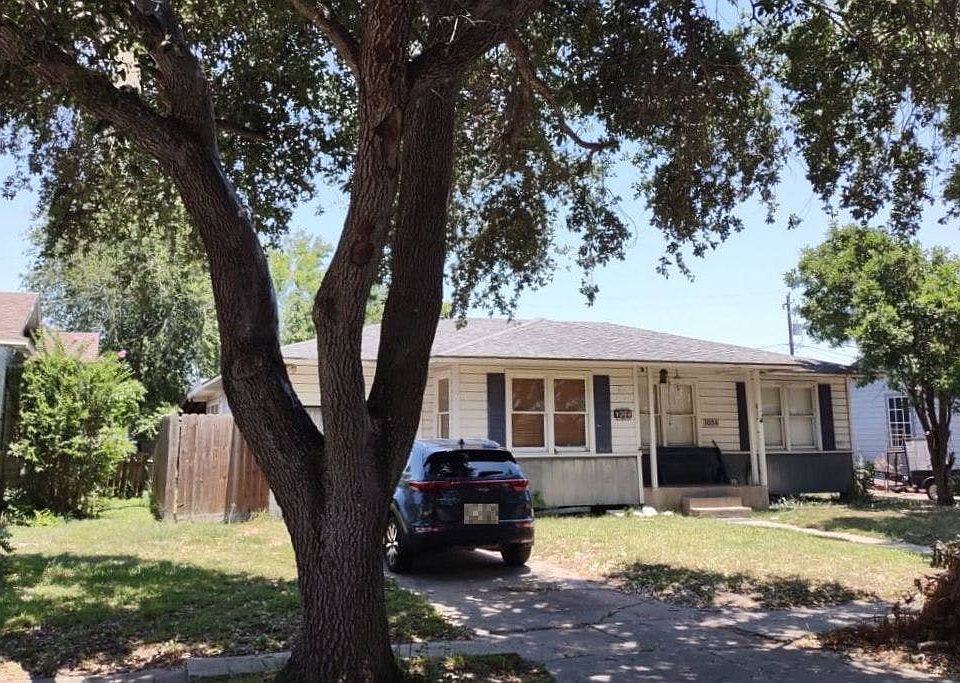 2nd image of 1034 Peerman Pl