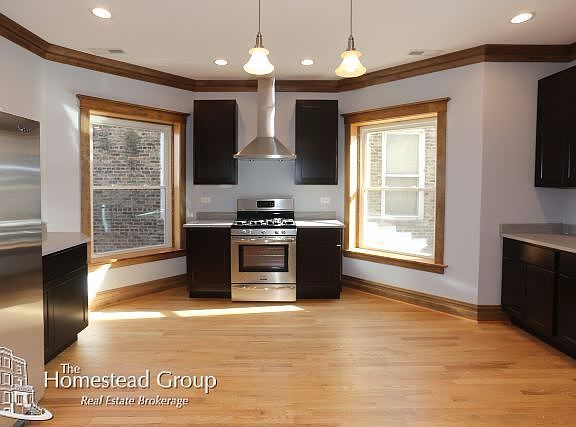 2nd image of 1225 W Norwood St
