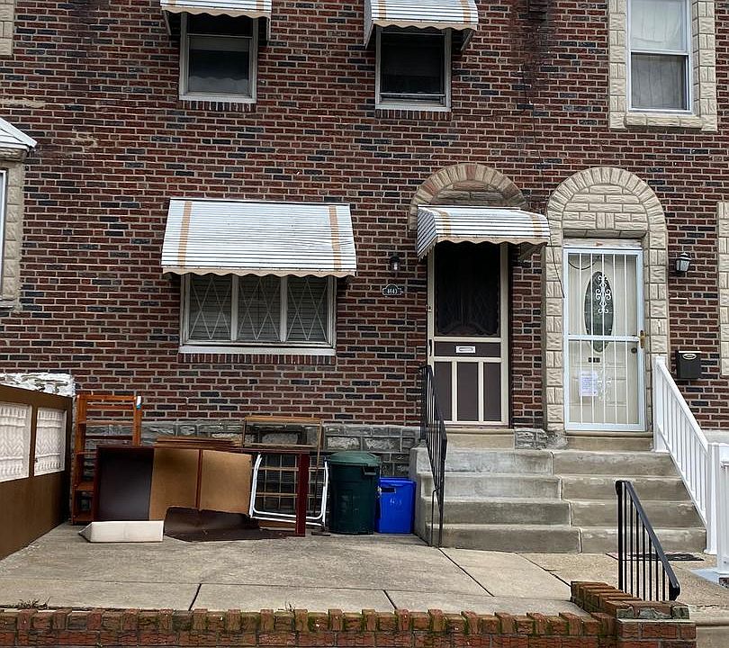 2nd image of 4643 Shelbourne St