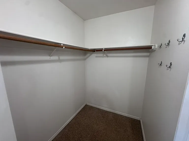 1700 NE Cinder Loop — Photo 26
