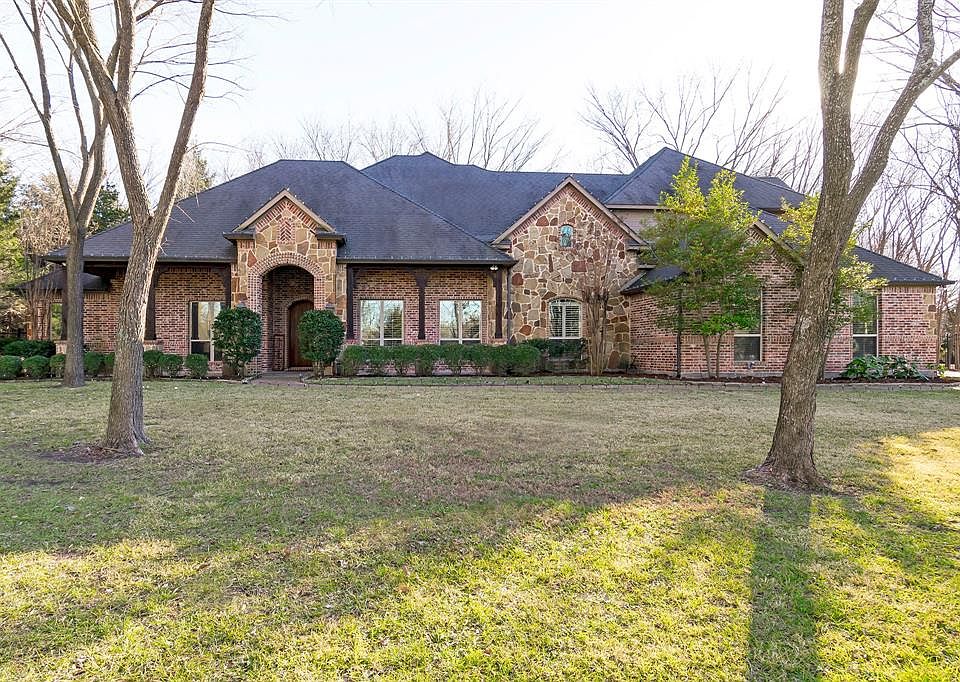 1st image of 6 Shadywood Ln