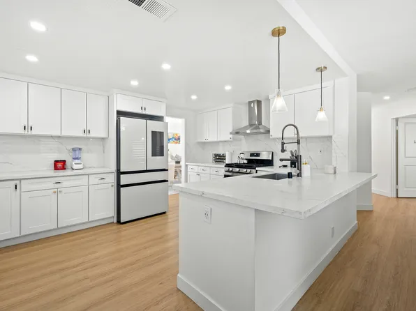 17447 Crestlake Ln, Riverside, CA 92503