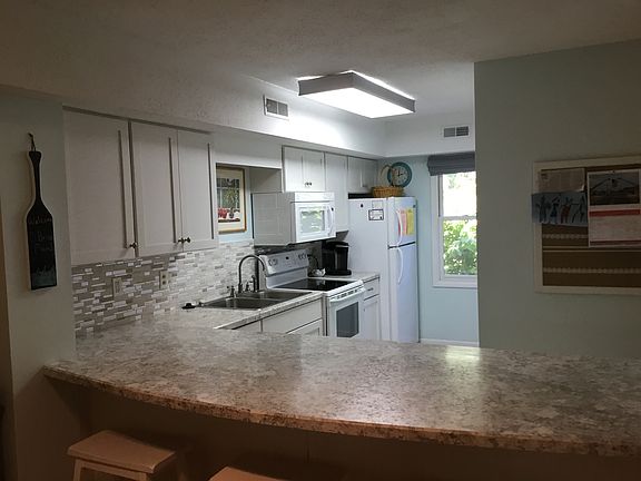 2nd image of 437 Lekites Ave Unit 437