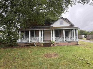 64 E Main St, Inman, SC 29349