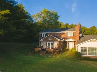 707 Manor House Dr APT 2, Laurel Fork, VA 24352