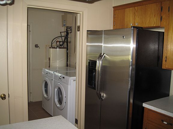 2nd image of 1522 Cross Lake Blvd