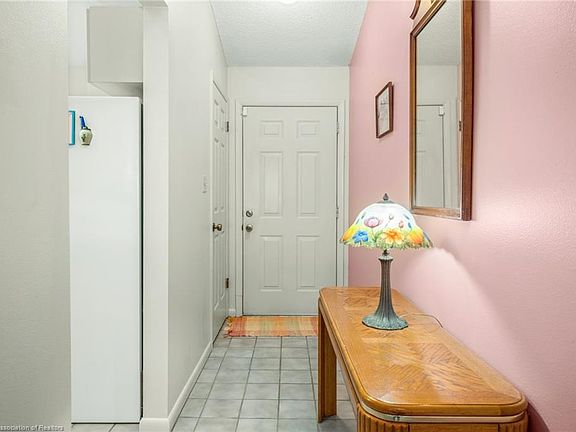 2nd image of 206 Stephen Dr #206