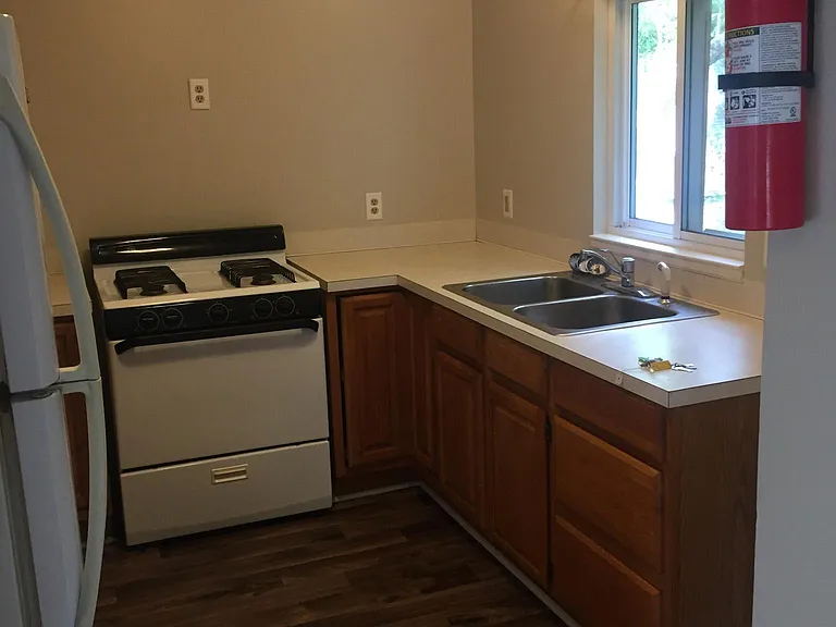 15 Travis St NE #2 — Photo 9