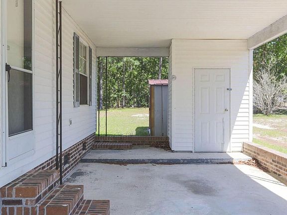 3rd image of 138 Pineleigh Ave
