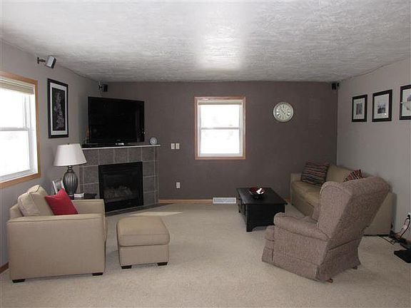 5th image of 1139 W Juniper St