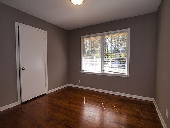 4th image of 1119 Beth Manor Dr
