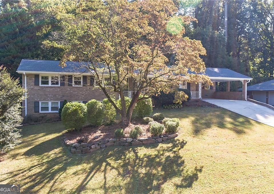 1st image of 2317A Crestcliff Dr