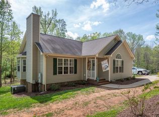 126 Hoskins Cir, Burlington, NC 27215