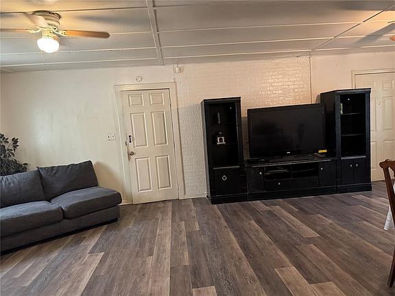 4th image of 1049 PLATEAU AVENUE